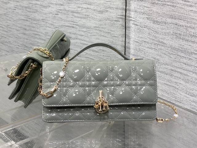 Original factory with full set of original packaging Patent leather spot Brick