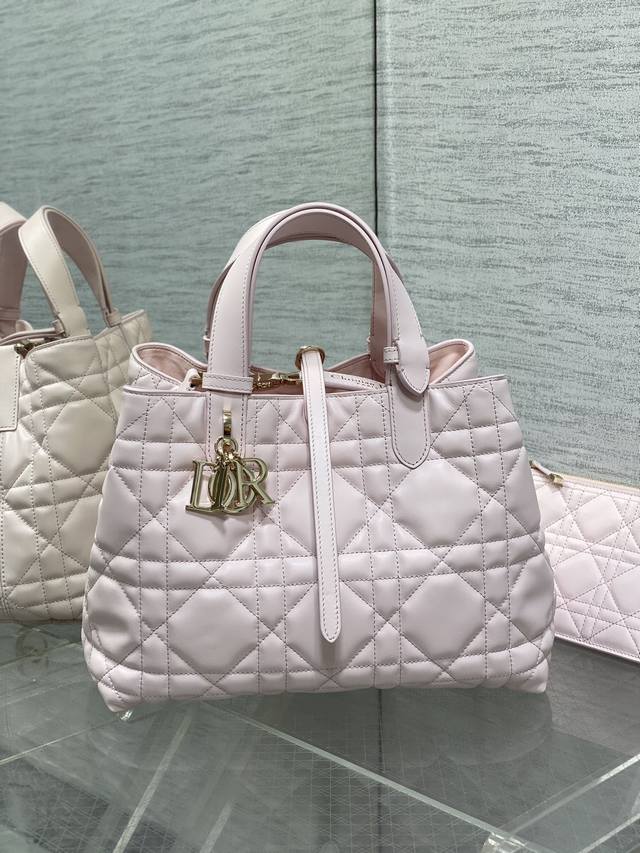Original factory with full set of original packaging Medium size in stock The l