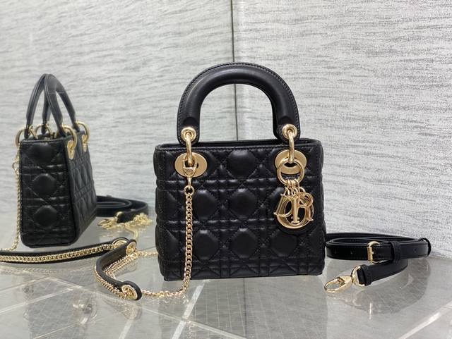 Original factory with full original packaging Classic Lady Princess Diana bag, a