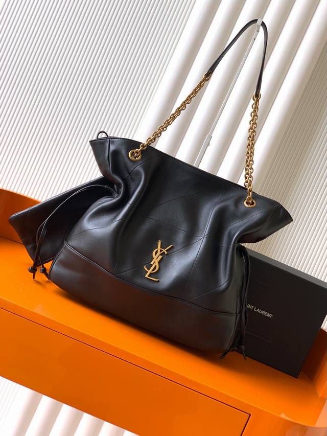 Brand new upgraded version of Ysl new Jamie 4.3 Large Pochon sheepskin underarm