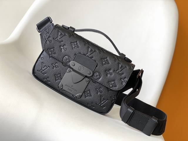 Top Original M58487 This new S Lock Sling handbag is made of Monogram embossed