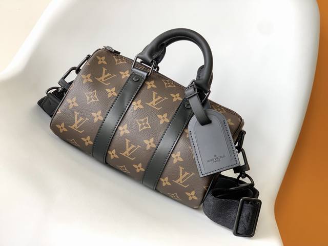 M46249BlackLouis Vuitton's classic Keepall collection gets a new mini design. Mo