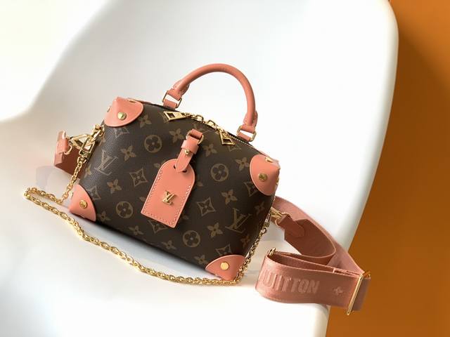Top original M45531 Peach M45571 Black The Petite Malle Souple bag is made of M