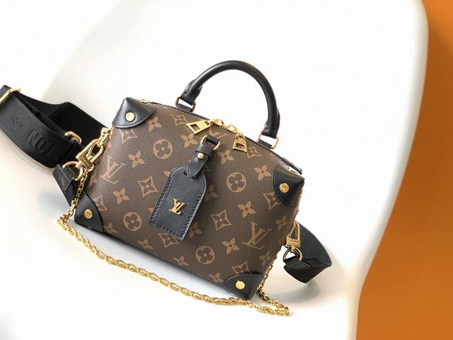 Top original M45531 Peach M45571 Black The Petite Malle Souple bag is made of M