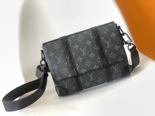 Top Original M45727 This small rectangular Trunk messenger bag is made of Monog