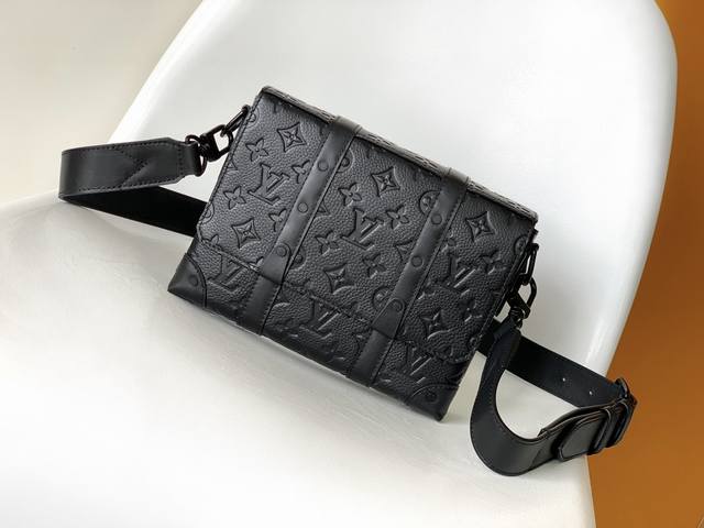 Top Original M57726 This small rectangular Trunk messenger bag is made of Monog