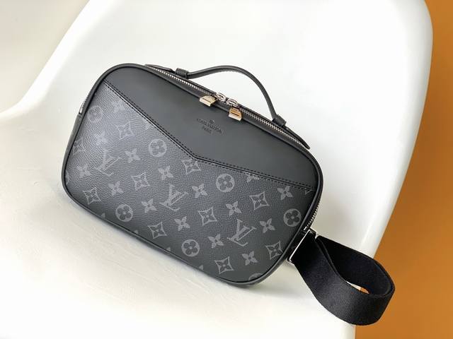 Top original M42906 Black flower chest bag waist bag series Explorer waist bag