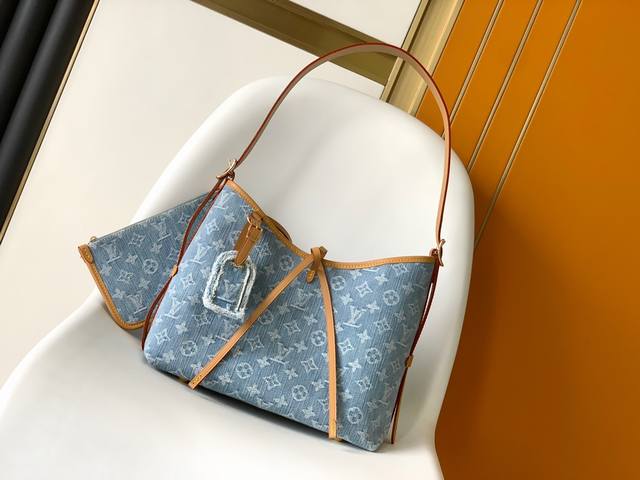 Top original single M111462 Blue Small New Denim Carryall Small Handbag made of