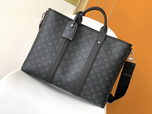 Top Original M30937 This Weekend Tote is made of Monogram canvas and Taga leath
