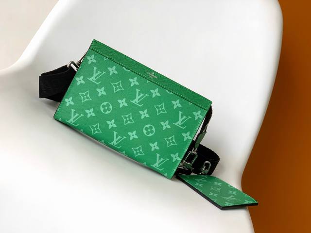Top original home shot M83099 Green set This hybrid Gaston wallet is made of Mo