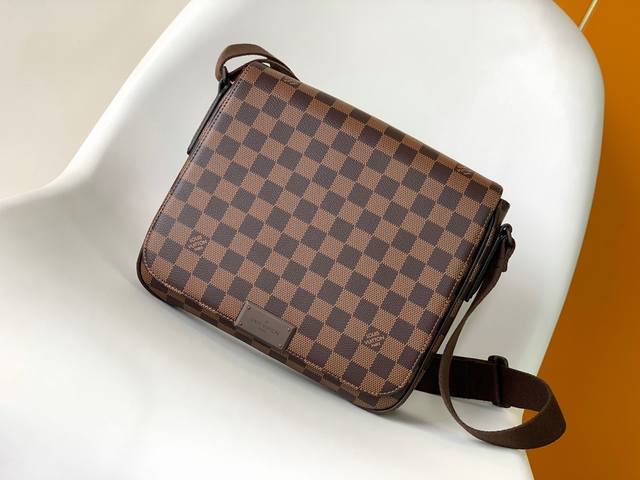 Top original M41213 Black grid District small District small handbag Small, exq