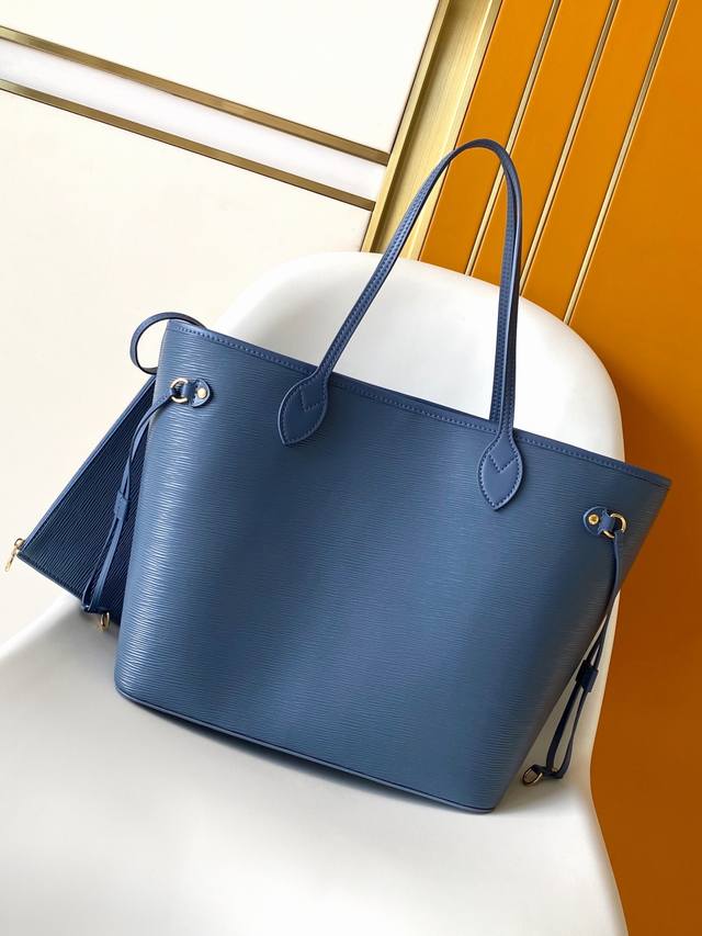 M14856Top Original Dynamic 163 Enhanced with a denim blue finish, this Neverfull