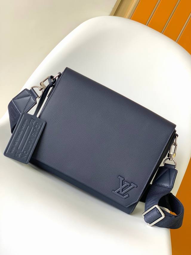 M21363BlueM57080Black22505Asphalt Gray23709Navy5932959327 Top-grade original Lv