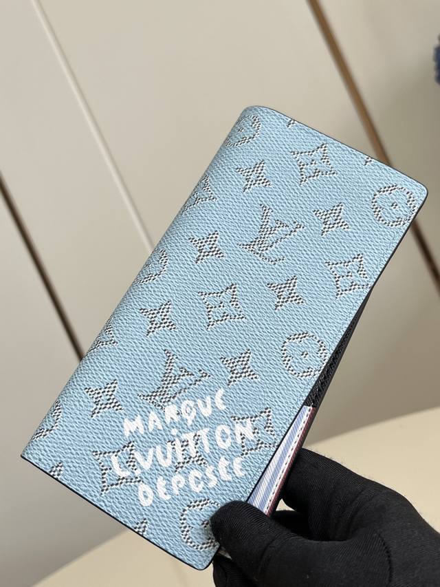 Top original single home shot M15156 Blue Made from the new iconic Monogram Ecl