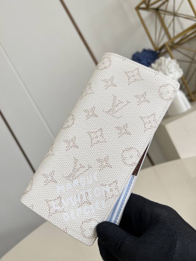 Top original single home shot M15156 White Made from the new iconic Monogram Ec