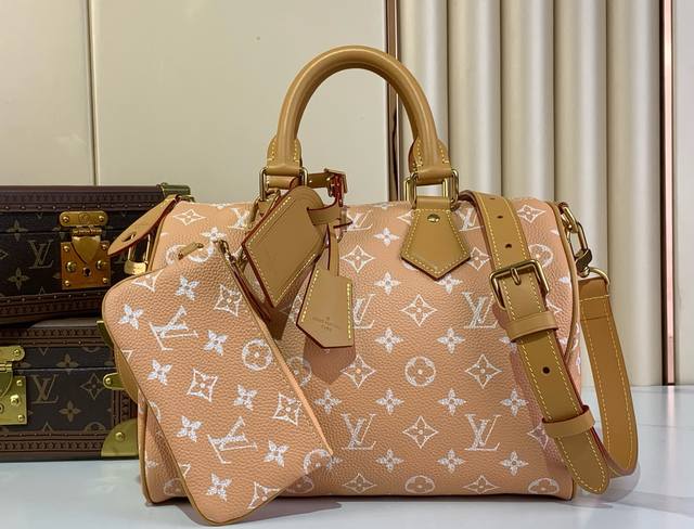 Top original replica exclusive real shot Speedy P10 Bandouli