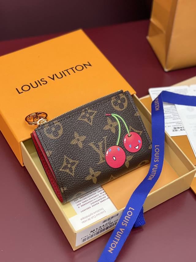 Factory Price P M13420 Cherry! This Lisa wallet is from the Louis Vuitton x Tak