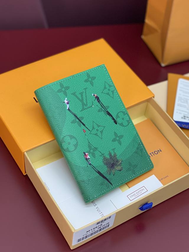 Factory Price P M14876 Passport! Baseball Green! A perfect companion for stylis
