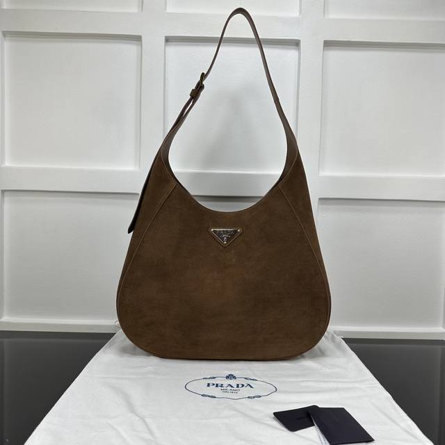 Prada new counter quality, top-grade original leather, original hardware, real s