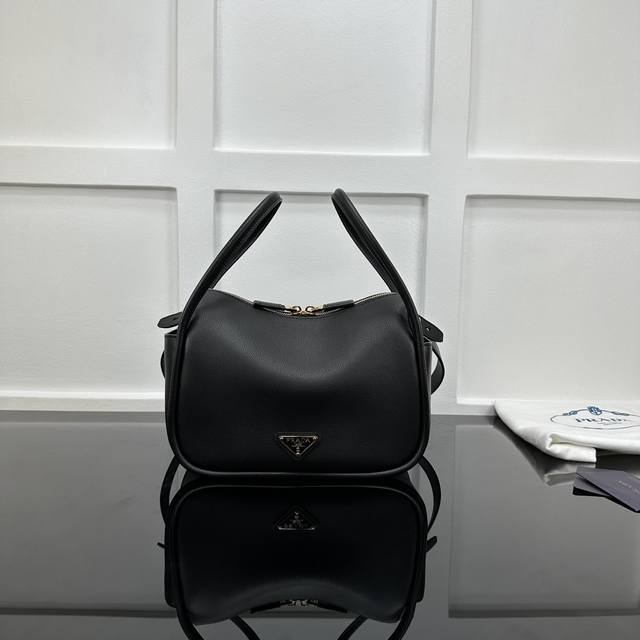 Prada new counter quality, top-grade original leather, original hardware, real s