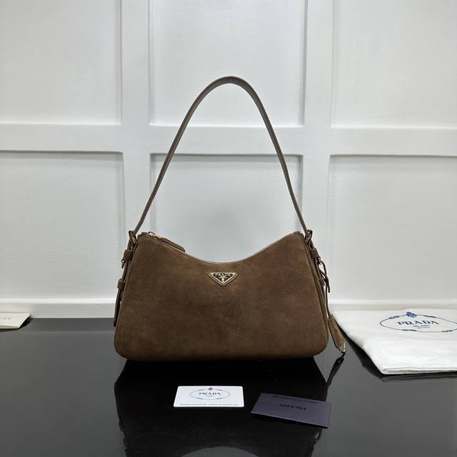 Prada new counter quality, top-grade original leather, original hardware, real s