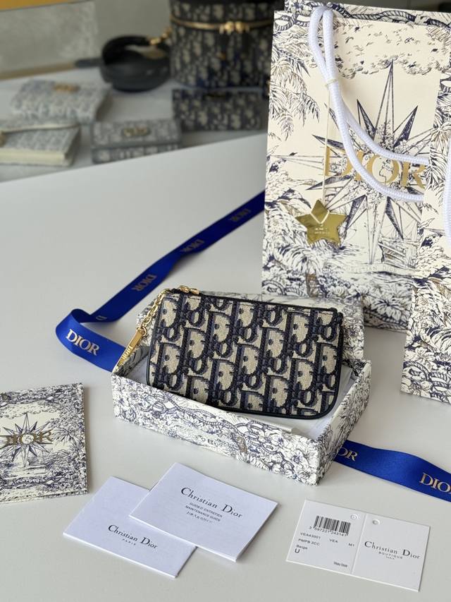 2630 Spring and Summer Coin Purse Key Bag Spring and Summer Brand: Dior Size: 14