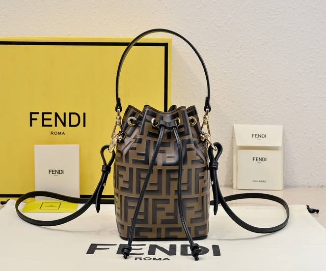 original Fendi Mini Bucket Small and exquisite, but with such a large capacity