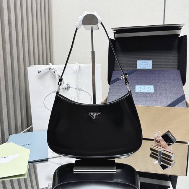 The latest model of the top original P counter women's underarm bag 1Bc499 has