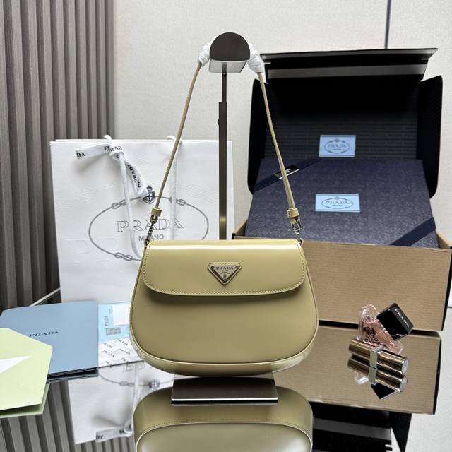 The latest model of the top original P counter women's underarm bag 1Bd311 has