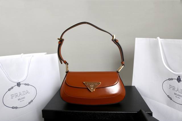 Running volume price Introduction: New double shoulder strap This double shoulde