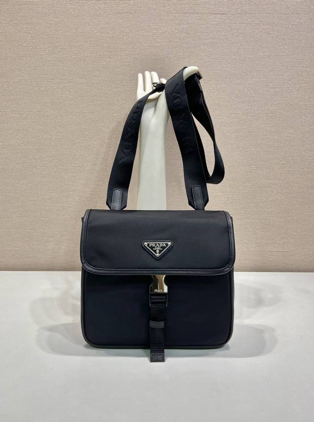 Special Edition New Product 2Vd077 Shoulder Bag This shoulder bag is made of imp