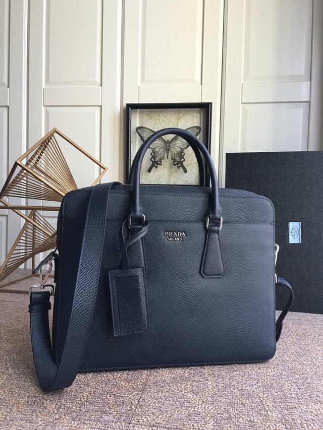Special Edition P's new men's bag, 2Ve363B, single layer, loose word table, cou