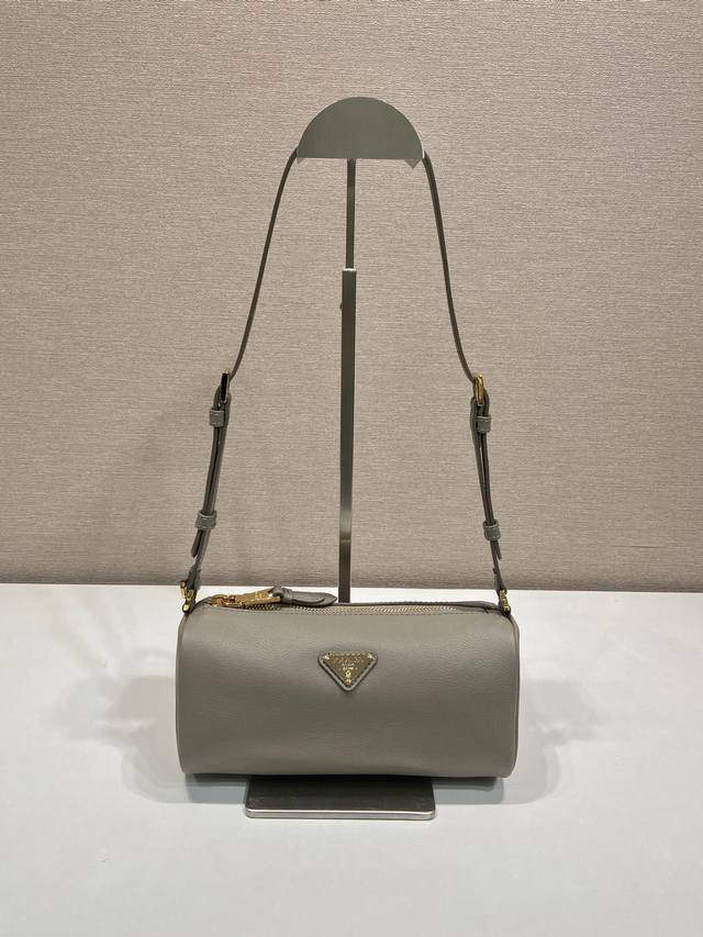 With full packaging New underarm bag 1Bc239 calfskin This calfskin clutch combin