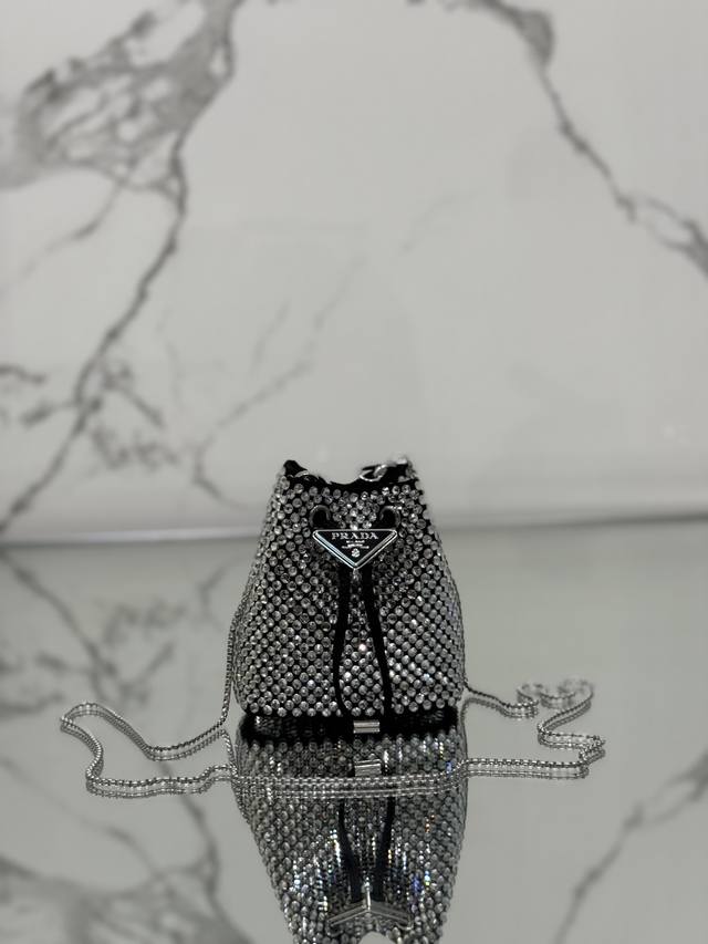 Crystal Mini Bucket This Mini Bucket is made of imported imitation crystal and
