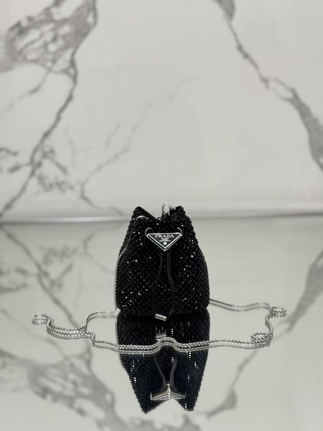 Crystal Mini Bucket This Mini Bucket is made of imported imitation crystal and