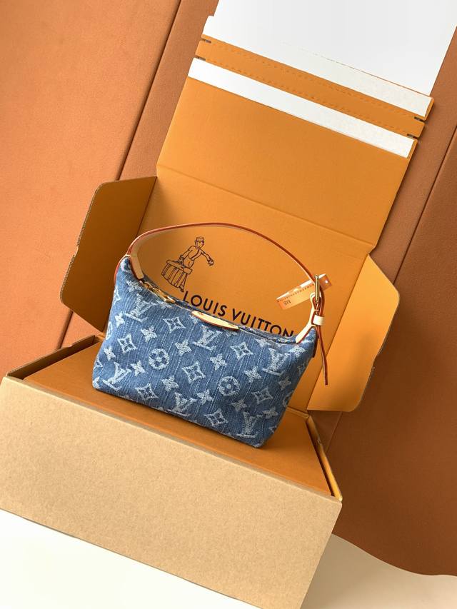 Factory price P Premium Mb denim Hills Pochette Clutch Model: M82949 Material: