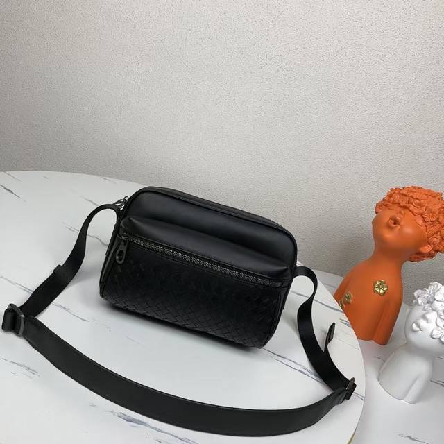 Bv woven messenger bag crossbody bag is a popular item. This messenger bag is ma