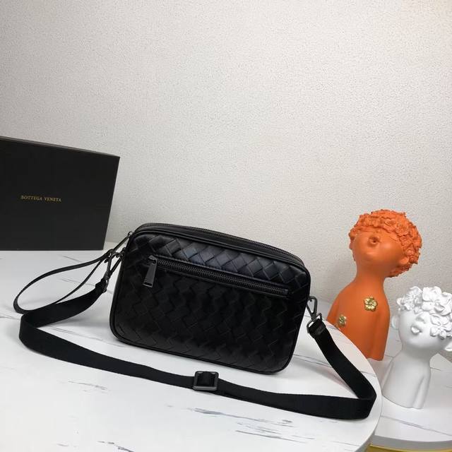 with box Bv new classic woven leather small messenger bag, crossbody and hand-h