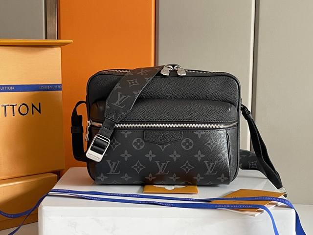 Top-grade original development, all-steel hardware Louis Vuitton welcomes the s