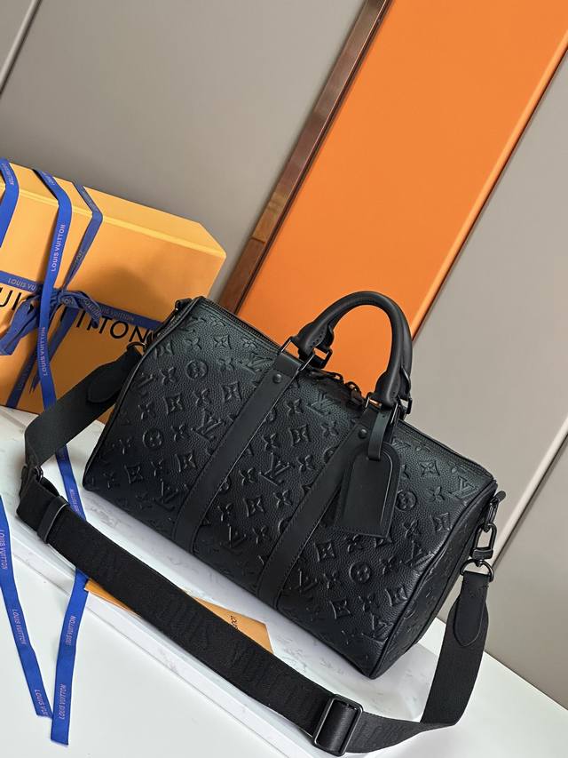 Top original development, all-steel hardware Keepall Bandouli