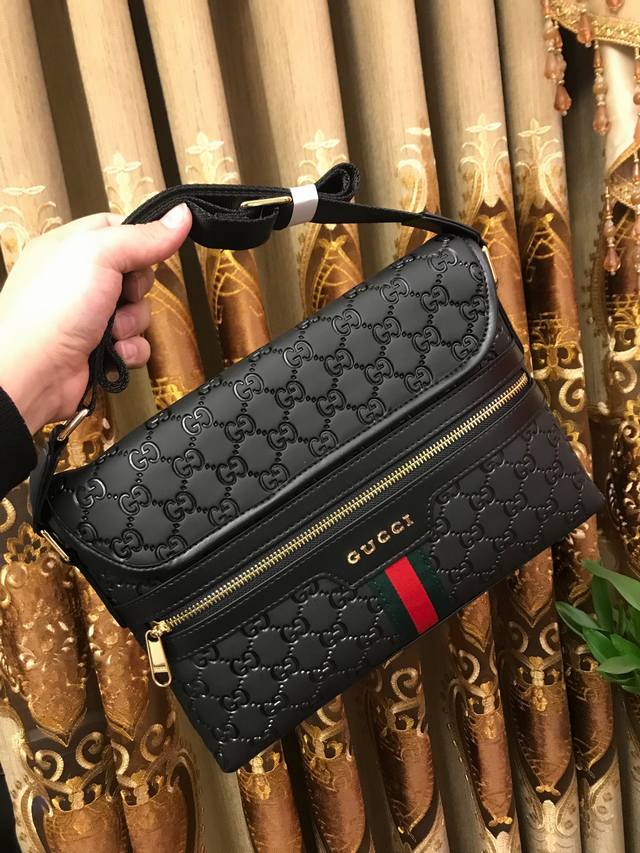 Top Gucci model, the most popular men's casual messenger bag, top-grade leather