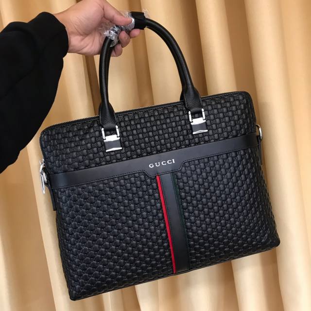 Launched luxury vintage men's bag, carefully selected platinum in leather - hig