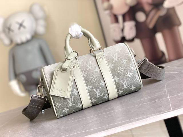 Top original M11591 Gradient gray green pillow bag This Keepall 25 handbag is m