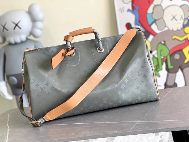 Top original M43886 Keepall 50 soft travel bag, a special edition design based