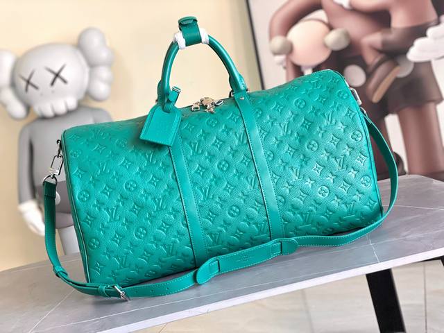 12799Green12800Maroon13008YellowThis Keepall Bandouli