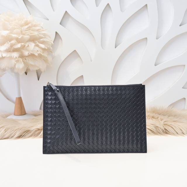 Bv-Latest men's handbag Original quality Official website Synchronized fine brai