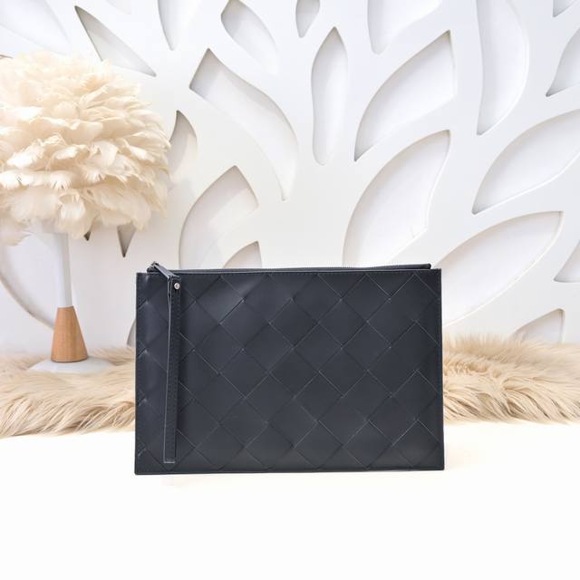 Bv-Latest men's clutch bag Original quality Official website Synchronous use of