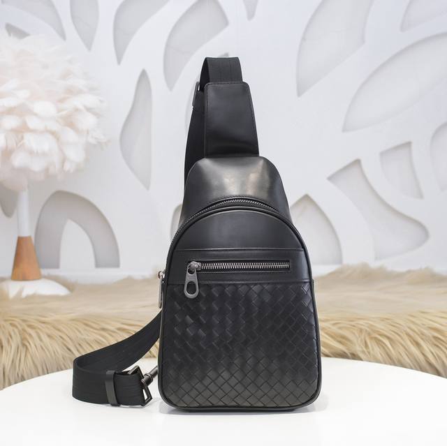 Bv-The latest men's chest bag. Original quality. Official website. Use top waxed