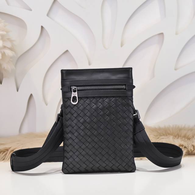 Bv-The latest men's small crossbody bag mobile phone bag original quality offici