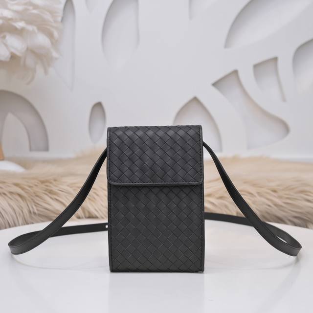 Bv-The latest men's mini shoulder bag messenger bag original quality official we
